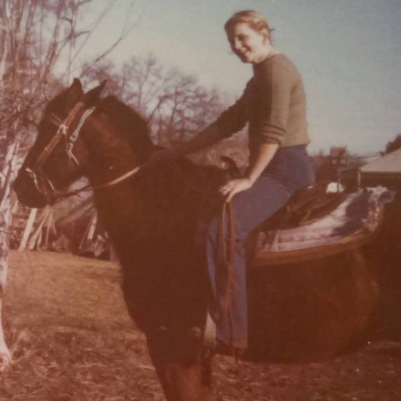 Meet your Posher, Tina - Picture 5 of 5